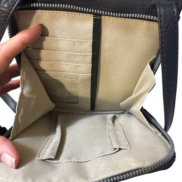 American Leather Co. Black Crossbody Bag With Adjustable Strap & Multiple Compar - Picture 5 of 8